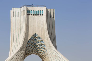Tahran, Iran - 04 Ekim 2016: Tehr Azadi kulede görünümünü