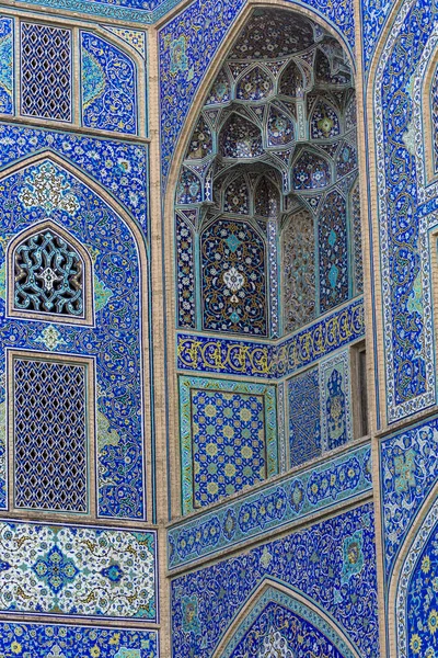 İran, İsfahan 'daki Şeyh Lotfollah Camii' nin detayları — Stok fotoğraf