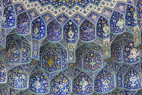 Részletek a Sheikh Lotfollah mecset Isfahan, Irán — Stock Fotó