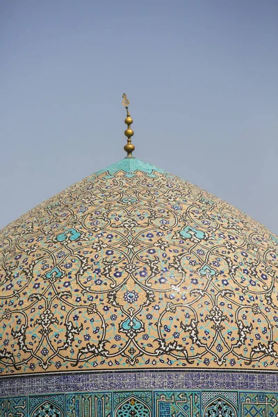 İran, İsfahan 'daki Şeyh Lotfollah Camii' nin detayları — Stok fotoğraf