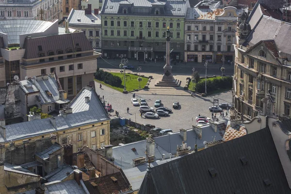 LVIV, UCRÂNIA - OUTUBRO 02, 2016: Lviv City from above. Central — Fotografia de Stock