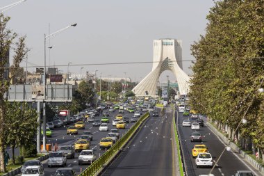 Tahran, Iran - 03 Ekim 2016: Azadi Azadi S bulunan kule