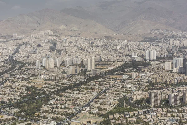 Tahran, Iran - 05 Ekim 2016: T Milad kulede görünümünden