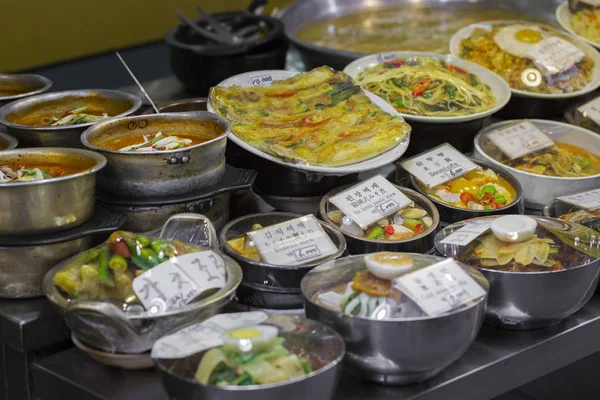 Korean side dishes at local market in Seoul, South Korea. — Stock Photo, Image