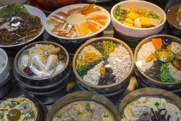 Korean side dishes at local market in Seoul, South Korea. — Stock Photo, Image