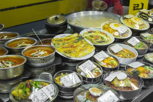 Korean side dishes at local market in Seoul, South Korea. — Stock Photo, Image