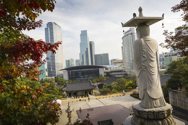 在首尔江南区韩国寺寺. — 图库照片