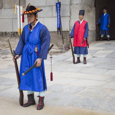 Seoul - 21 Ekim 2016: Saray Muhafızları de Seul Sarayı Ko