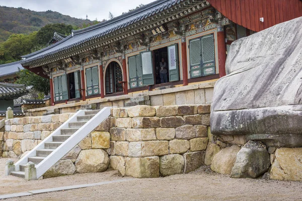 BUSÃO - OUTUBRO 27, 2016: Templo de Beomeosa em Busan, Coréia do Sul . — Fotografia de Stock