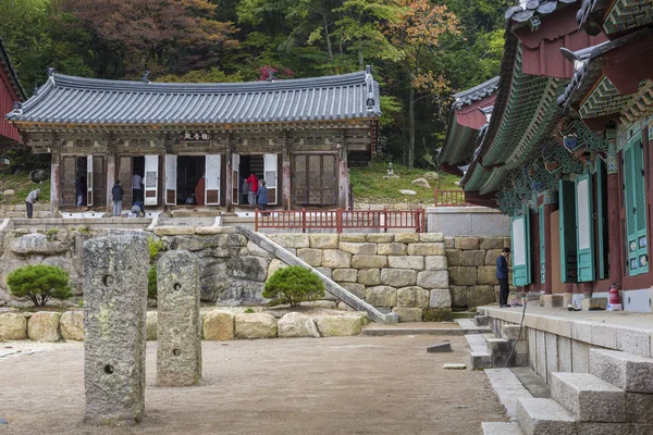 Busan - 27 Ekim 2016: Beomeosa Tapınağı Busan, Güney Kore. — Stok fotoğraf