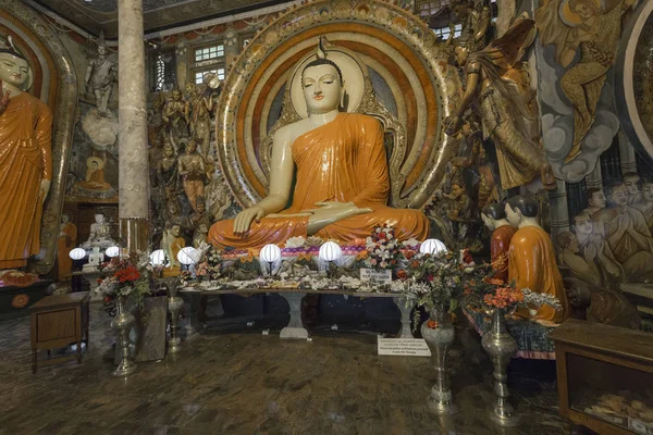 콜롬보, 스리랑카에에서 gangaramaya 사원 — 스톡 사진