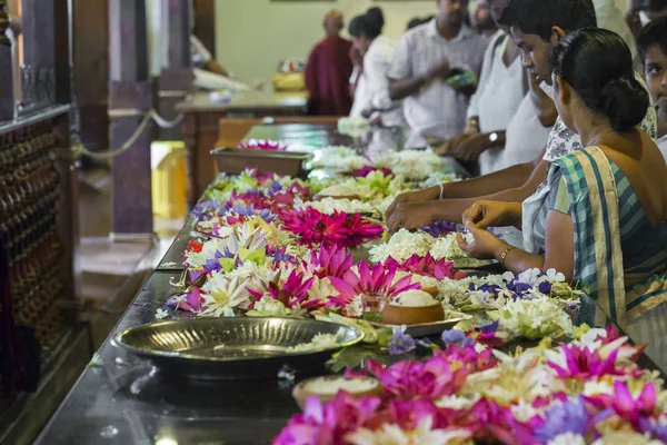 Kandy, Sri Lanka - grudzień 01:, 2016: świątyni święte Toot — Zdjęcie stockowe