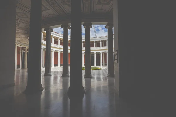 ATENAS - GRECIA - 21,2016 SEPTIEMBRE: Interior de la entrada —  Fotos de Stock