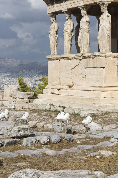 Aten - Grekland - September 21,2016: Caryatides på Akropolis, A — Stockfoto