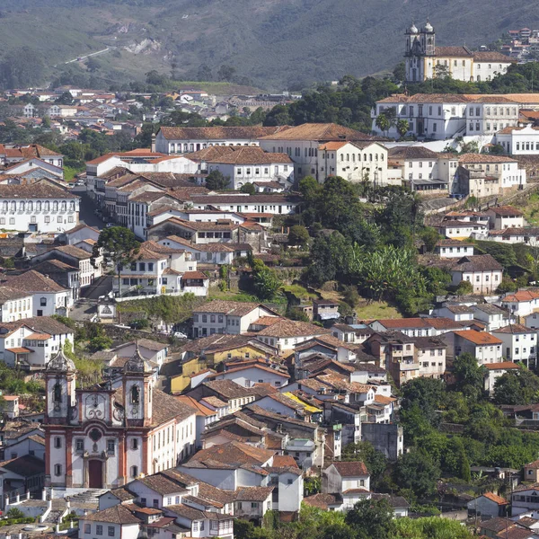 Vista da cidade Patrimônio Mundial da UNESCO de Ouro Preto em Minas Ge — Fotografia de Stock