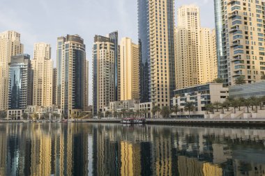 Dubai, Birleşik Arap Emirlikleri - 18 Ocak 2017: Dubai Marina Yat Limanı popüler r 's