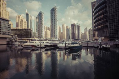 Dubai, Birleşik Arap Emirlikleri - 18 Ocak 2017: Dubai Marina adlı sunrise, Amerika 
