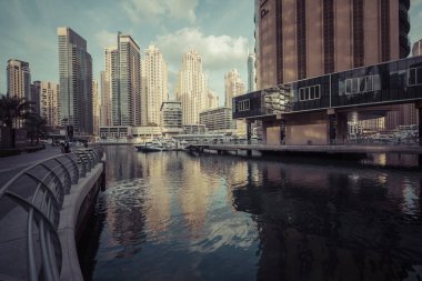 Dubai, Birleşik Arap Emirlikleri - 18 Ocak 2017: Dubai Marina adlı sunrise, Amerika 