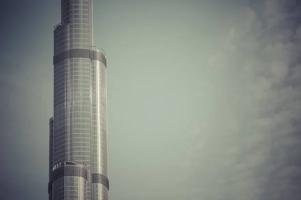 DUBAI, UAE - JANUARY 19, 2017 : Detail of the highest building o — Stock Photo, Image