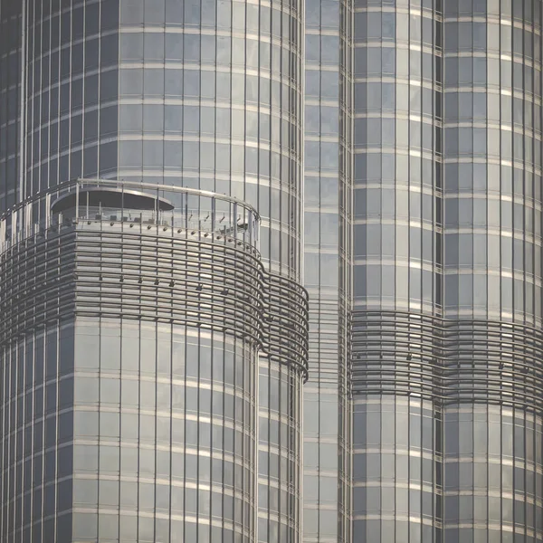 DUBAI, Emirados Árabes Unidos - JANEIRO 19, 2017: Detalhe do edifício mais alto o — Fotografia de Stock