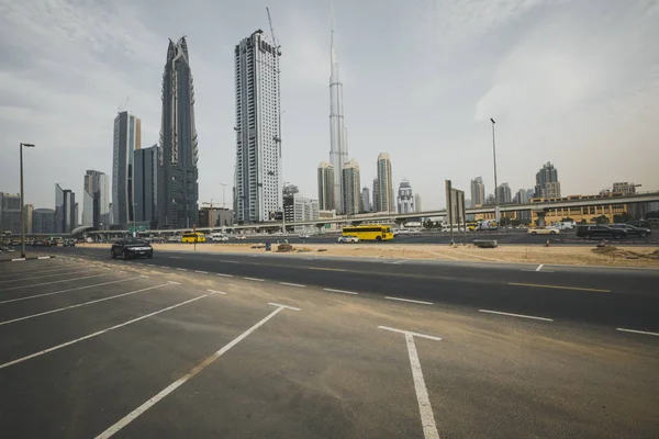 DUBAI, Emirati Arabi Uniti - 18 gennaio 2017: skyline di Dubai con Burj Khaleefa — Foto Stock
