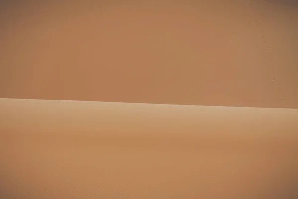 Dunas de arena en el desierto del Sahara, Marruecos — Foto de Stock