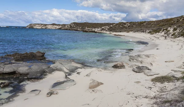 Vacker utsikt över en av stränderna i Rottnest island, Australi — Stockfoto