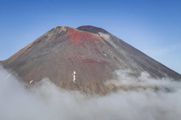 Ngauruhoe volcano (2291mt), Tongariro national park, North islan — Stock Photo, Image