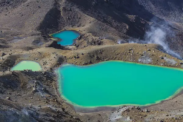 Изумрудные озера Тонгариро — стоковое фото