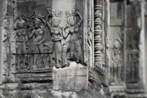 Kamenné malby a sochy v Angkor Wat, Kambodža — Stock fotografie