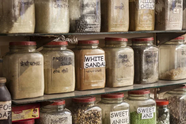 Colorful spices powders and herbs in traditional street market i — Stock Photo, Image