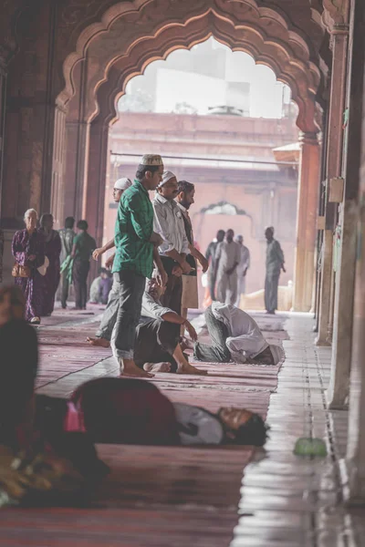 Delhi, indien - 12. oktober 2013: jama masjid moschee in delhi. — Stockfoto