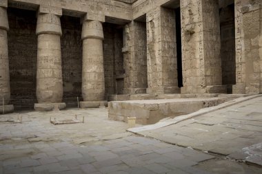 Tapınak, Medinet Ramses III için adanmış Habu. -Unesco Dünya
