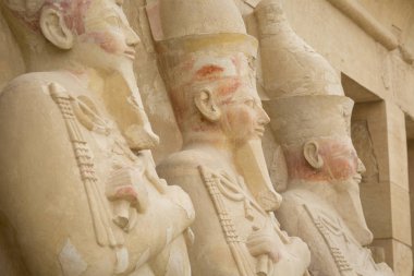 Kraliçe başına Tapınağı, Luxor, Mısır antik kalıntıları