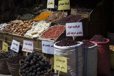 Geleneksel baharat otlar ve baharatlar Aswan, Mısır'ın Bazaarı.