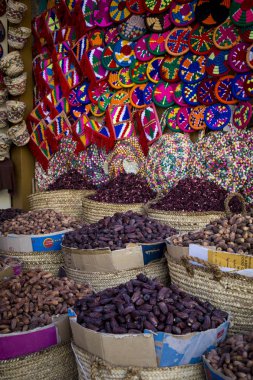 Geleneksel baharat otlar ve baharatlar Aswan, Mısır'ın Bazaarı.