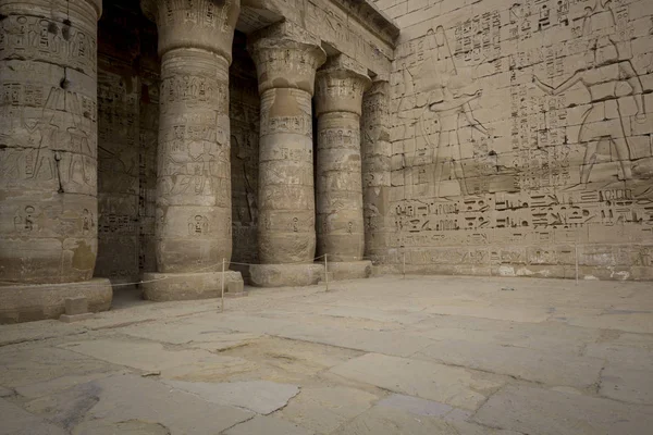 Templo de Medinet Habu, dedicado a Rameses III. - UNESCO Mundial —  Fotos de Stock