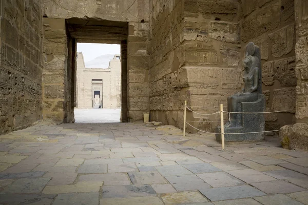 Templo de Medinet Habu, dedicado a Ramsés III. - UNESCO World — Fotografia de Stock