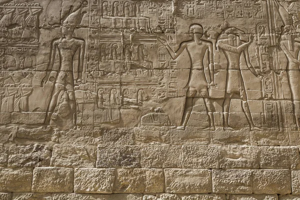 Antike Ruinen des Karnak-Tempels in Luxus. Ägypten — Stockfoto