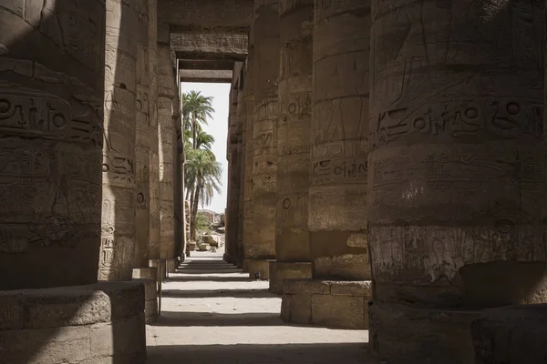 Oude ruïnes van Karnak tempel in Luxor. Egypte — Stockfoto