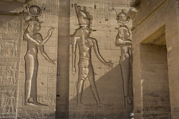 The Philae Temple on Agilkia Island in Lake Nasser near Aswan, E — Stock Photo, Image