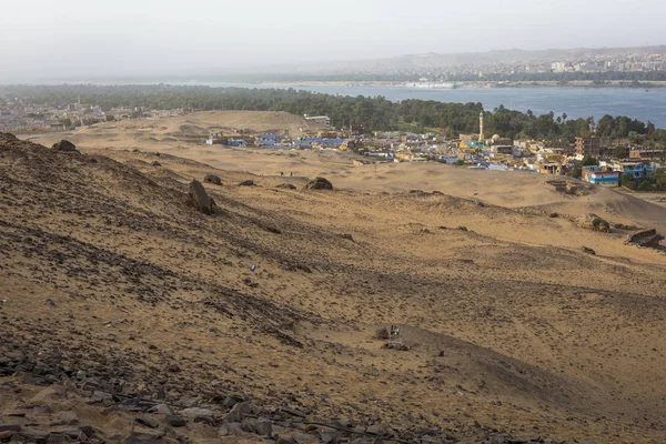 Çölde yakınındaki Aswan, Mısır Nubia bir köyde görünümünü. — Stok fotoğraf