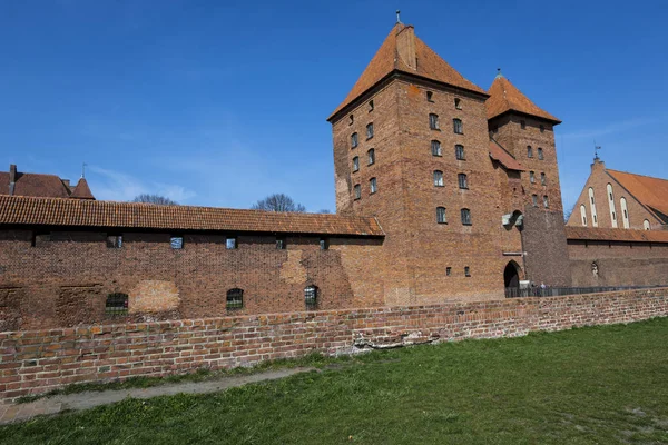 Malbork, Polen - 01 April 2017: pittoreske scène van Malbork ca — Stockfoto