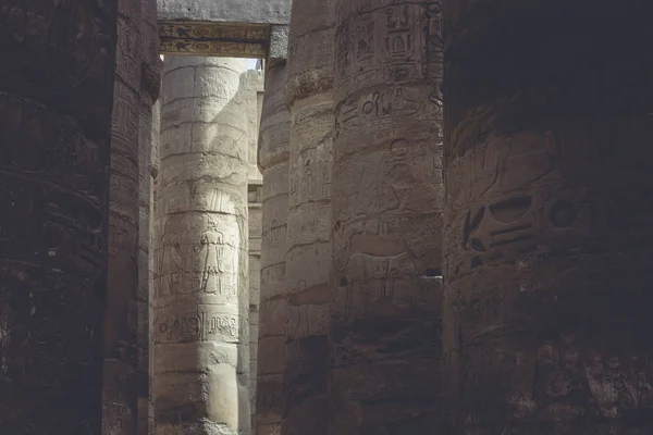 Oude ruïnes van Karnak tempel in Luxor. Egypte — Stockfoto