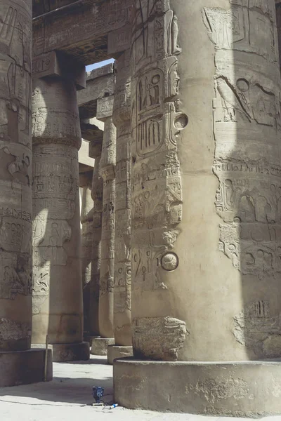 Antike Ruinen des Karnak-Tempels in Luxus. Ägypten — Stockfoto