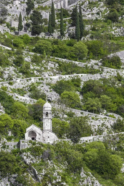 Old church inside Stari Grad, Kotor, Montenegro — Stock Photo, Image