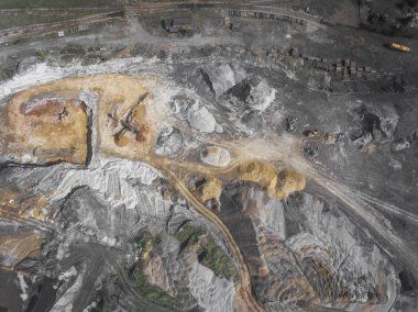 Havadan görünümü üzerinde fabrika işleme yapı malzemeleri. Kum