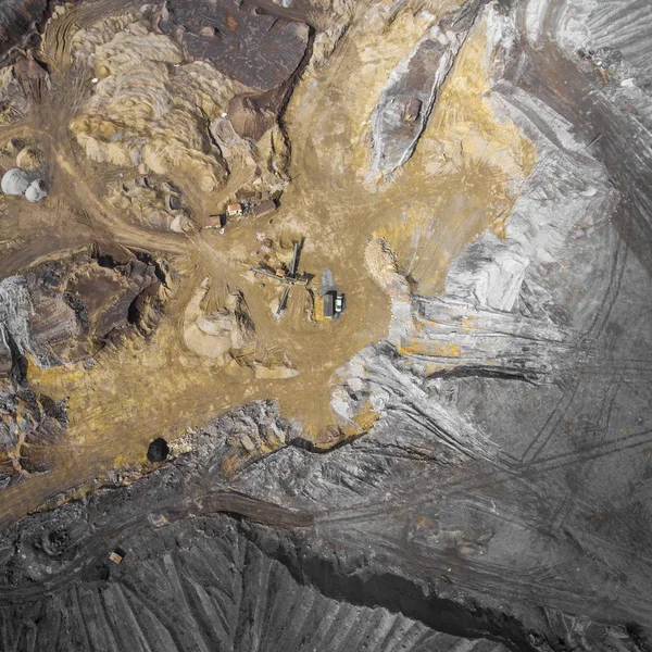 Vista aérea sobre a fábrica de processamento de materiais de construção. Areia — Fotografia de Stock