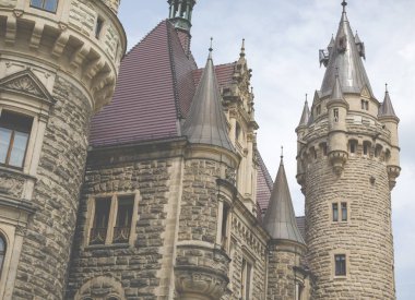 Moszna, Polonya - 04 Haziran 2017: The Moszna Castle bir tarihi olan 