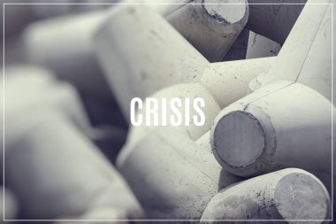 Word krizin dalgakıran beton blok.